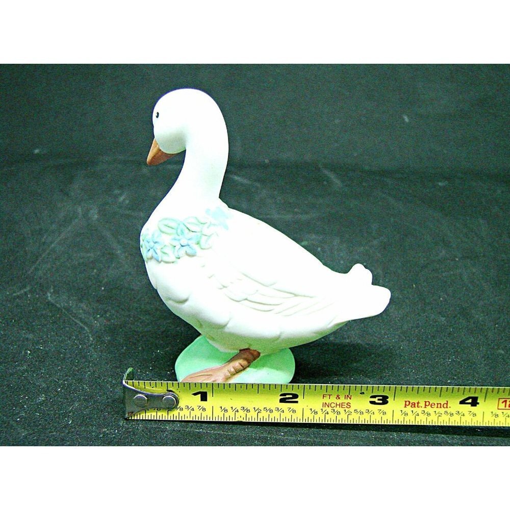 Vintage Ceramic White Duck Salt Pepper Shaker Decorative Flowers 3.5x3" Single - Picture 9 of 10